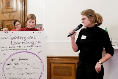 Am 22. Oktober 2019 er&ouml;ffnete Bundesministerin Ines Stilling den Expert*innen-Workshop zur Vorbereitung auf das 25-j&auml;hrige Jubil&auml;um der letzten Weltfrauenkonferenz in Peking &bdquo;Peking+25&ldquo;, in dem &uuml;ber innovative Ideen zur St&auml;rkung der Frauenrechte und Geschlechtergleichstellung diskutiert wird.