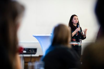 Am 22. Oktober 2019 er&ouml;ffnete Bundesministerin Ines Stilling (im Bild) den Expert*innen-Workshop zur Vorbereitung auf das 25-j&auml;hrige Jubil&auml;um der letzten Weltfrauenkonferenz in Peking &bdquo;Peking+25&ldquo;, in dem &uuml;ber innovative Ideen zur St&auml;rkung der Frauenrechte und Geschlechtergleichstellung diskutiert wird.