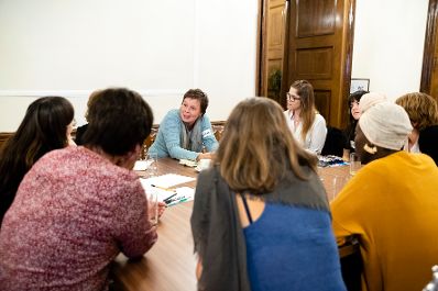 Am 22. Oktober 2019 er&ouml;ffnete Bundesministerin Ines Stilling den Expert*innen-Workshop zur Vorbereitung auf das 25-j&auml;hrige Jubil&auml;um der letzten Weltfrauenkonferenz in Peking &bdquo;Peking+25&ldquo;, in dem &uuml;ber innovative Ideen zur St&auml;rkung der Frauenrechte und Geschlechtergleichstellung diskutiert wird.