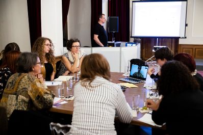 Am 22. Oktober 2019 er&ouml;ffnete Bundesministerin Ines Stilling den Expert*innen-Workshop zur Vorbereitung auf das 25-j&auml;hrige Jubil&auml;um der letzten Weltfrauenkonferenz in Peking &bdquo;Peking+25&ldquo;, in dem &uuml;ber innovative Ideen zur St&auml;rkung der Frauenrechte und Geschlechtergleichstellung diskutiert wird.