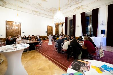 Am 22. Oktober 2019 er&ouml;ffnete Bundesministerin Ines Stilling den Expert*innen-Workshop zur Vorbereitung auf das 25-j&auml;hrige Jubil&auml;um der letzten Weltfrauenkonferenz in Peking &bdquo;Peking+25&ldquo;, in dem &uuml;ber innovative Ideen zur St&auml;rkung der Frauenrechte und Geschlechtergleichstellung diskutiert wird.