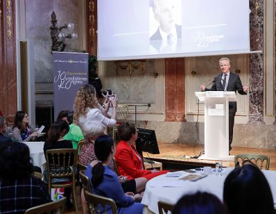 Am 6. November 2019 er&ouml;ffnete Bundesministerin Ines Stilling den 21. Journalistinnenkongress im Haus der Industrie. Im Bild Georg Kapsch, Pr&auml;sident der Industriellenvereinigung.