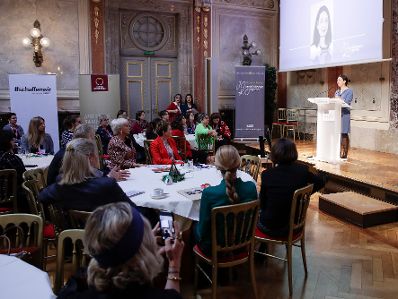 Am 6. November 2019 er&ouml;ffnete Bundesministerin Ines Stilling den 21. Journalistinnenkongress im Haus der Industrie.