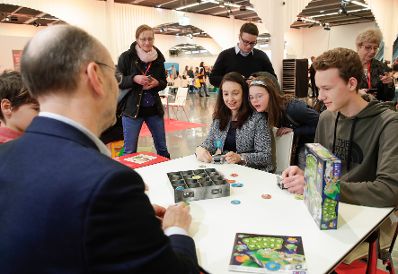 Am 15. November 2019 er&ouml;ffnete Bundesministerin Ines Stilling das Wiener Spielefest im Austria Center Vienna.