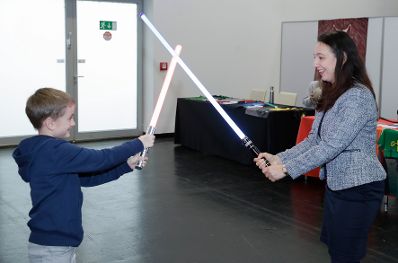 Am 15. November 2019 er&ouml;ffnete Bundesministerin Ines Stilling das Wiener Spielefest im Austria Center Vienna.