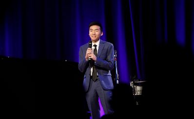 Anl&auml;sslich des bevorstehenden 30-j&auml;hrigen Jubil&auml;ums der UNO-Kinderrechtekonvention hat das Bundeskanzleramt einen Internationalen Kompositionswettbewerb unter dem Motto &bdquo;Sounds of Children`s Rights&ldquo; ausgeschrieben. Die preisgekr&ouml;nten Werke wurden im Rahmen des Konzerts &bdquo;Sounds of Children`s Rights&ldquo; uraufgef&uuml;hrt. Bundesministerin Ines Stilling er&ouml;ffnete die Veranstaltung. Im Rahmen des Konzertabends wurde die Komposition &bdquo;A Child&acute;s Dream&ldquo; von Maxwell Lu (17) &ndash; Dayton, MD, U.S.A. uraufgef&uuml;hrt. Maxwell Lu wurde von Bundesministerin Stilling ausgezeichnet.