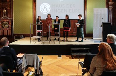 Am 19. November 2019 er&ouml;ffnete Bundesministerin Ines Stilling die Festveranstaltung des Bundeskanzleramts anl&auml;sslich des 30-j&auml;hrigen Jubil&auml;ums der UN-Menschenrechtekonvention.