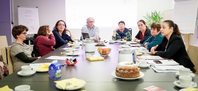 Am 20. November 2019 reiste Bundesministerin Ines Stilling anl&auml;sslich eines Bundesl&auml;ndertags nach Linz. Im Bild bei dem Besuch im Empowerment-Center des Kompetenznetzwerks Informationstechnologie zur F&ouml;rderung der Integration von Menschen mit Behinderung.