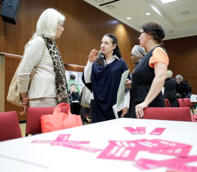 Am 22. November 2019 er&ouml;ffnete Bundesministerin Ines Stilling die 25+1 Jahre Jubil&auml;umsfeier des Vereins &bdquo;Frauenhetz&ldquo; in Wien.