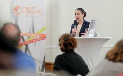 Bundesministerin Ines Stilling begr&uuml;&szlig;te am 27. November 2019 zur Pr&auml;sentation der Jubil&auml;umsausgabe der Zeitschrift frauen*solidarit&auml;t im Bundeskanzleramt.
