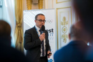 Am 8. September 2016 er&ouml;ffnet Staatssekret&auml;rin Muna Duzdar gemeinsam mit dem Direktor der Firma Atos, Gerald Gerstbauer, die Veranstaltung Sicherheitsforum. Im Bild G&uuml;nter Koinegg.