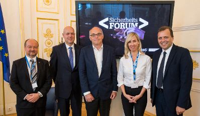 Am 8. September 2016 er&ouml;ffnet Staatssekret&auml;rin Muna Duzdar gemeinsam mit dem Direktor der Firma Atos, Gerald Gerstbauer, die Veranstaltung Sicherheitsforum. Im Bild (v.l.n.r.) Leopold L&ouml;schl, Hanns-Thomas Kopf, G&uuml;nther Ogris und Roland Ledinger.