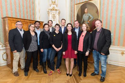 Am 8. November 2016 lud Staatssekret&auml;rin Muna Duzdar zu einem Round Table #GegenHassimNetz.