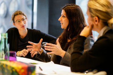 Am 23. November 2016 nahm Staatssekret&auml;rin Muna Duzdar an der Diskussion &quot;Macht.Politik&quot; bei der Veranstaltung &quot;Women in Law Close up Talk!&quot; teil.