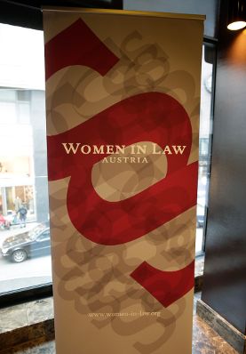 Am 23. November 2016 nahm Staatssekret&auml;rin Muna Duzdar an der Diskussion &quot;Macht.Politik&quot; bei der Veranstaltung &quot;Women in Law Close up Talk!&quot; teil.