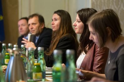 Am 14. Dezember 2016 empfing Staatssekret&auml;rin Muna Duzdar (im Bild) den deutschen Staatssekret&auml;r Klaus Vitt zu einem Arbeitsgespr&auml;ch.