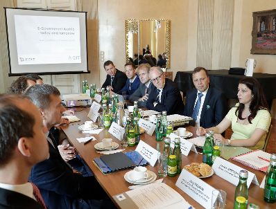 Am 2. Juni 2017 nahm Staatssekret&auml;rin Muna Duzdar (r.) an der Pr&auml;sentation &quot;E-Government Austria - today and tomorrow&quot; teil.