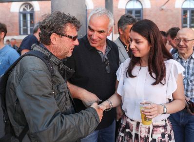 Am 14. Juni 2017 besuchte Staatssekret&auml;rin Muna Duzdar das Hoffest der WEGA in der Rossauer Kaserne.