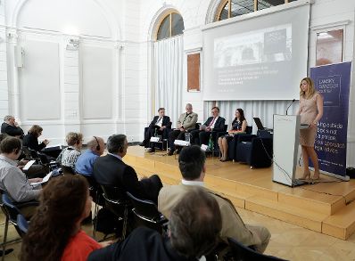 Am 20. Juni 2017 er&ouml;ffnete Staatssekret&auml;rin Muna Duzdar (im Bild) die Konferenz "Antisemitismus und Hasskriminalit&auml;t im digitalen Zeitalter".