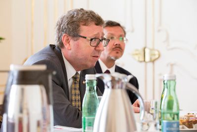 Am 10. Juli 2017 empfing Staatssekret&auml;rin Muna Duzdar den Gesch&auml;ftstr&auml;ger der Botschaft der USA Eugene Young (im Bild) zu einem Arbeitsgespr&auml;ch.