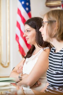 Am 10. Juli 2017 empfing Staatssekret&auml;rin Muna Duzdar (im Bild) den Gesch&auml;ftstr&auml;ger der Botschaft der USA Eugene Young zu einem Arbeitsgespr&auml;ch.