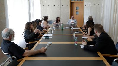 Am 11. Juli 2017 besuchte Staatssekret&auml;rin Muna Duzdar (im Bild) das Roma Medienausbildungsprojekt im ORF Funkhaus.