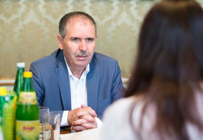 Am 11. Juli 2017 empfing Staatssekret&auml;rin Muna Duzdar den tunesischen Gewerkschaftsbundpr&auml;sidenten Noureddine Taboubi (im Bild) mit seiner Delegation zu einem Arbeitsgespr&auml;ch.