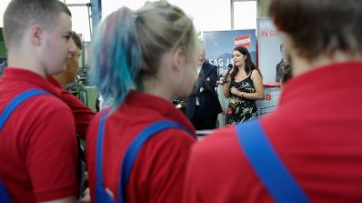 Am 30. August 2017 besuchte Staatssekret&auml;rin Muna Duzdar eine &Ouml;BB Lehrwerkstatt in Wien-Floridsdorf.