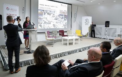 Am 18. Oktober 2017 er&ouml;ffnete Staatssekret&auml;rin Muna Duzdar (im Bild) den IoT- Fachkongress 2017: &bdquo;Big Data, Cloud, Datenschutz &amp; Co &ndash; mit Standards zum Erfolg&ldquo;.