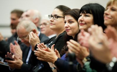 Am 22. November 2017 fand die Er&ouml;ffnung des Kompetenzzentrums f&uuml;r Verwaltungswissenschaften auf dem FH Campus Wien statt. Im Bild Staatssekret&auml;rin Muna Duzdar (3.v.r.).