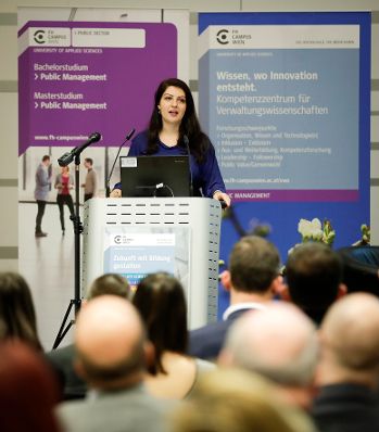 Am 22. November 2017 fand die Er&ouml;ffnung des Kompetenzzentrums f&uuml;r Verwaltungswissenschaften auf dem FH Campus Wien statt. Im Bild Staatssekret&auml;rin Muna Duzdar.