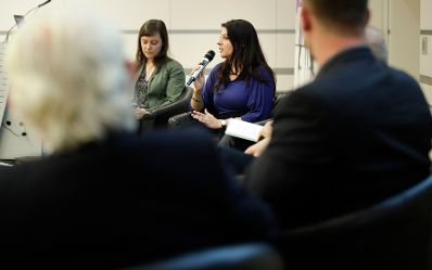 Am 22. November 2017 fand die Er&ouml;ffnung des Kompetenzzentrums f&uuml;r Verwaltungswissenschaften auf dem FH Campus Wien statt. Im Bild Staatssekret&auml;rin Muna Duzdar (m.r.).