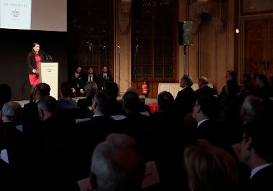 Am 24. November 2017 hielt Staatssekret&auml;rin Muna Duzdar (im Bild) Gru&szlig;worte beim Richtertag 2017 - "Rechtsstaat - zur&uuml;ck in die Zukunft".