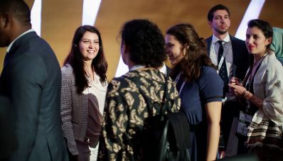 Am 30. November 2017 nahm Staatssekret&auml;rin Muna Duzdar (l.) am EU-Afrika Gipfel teil.