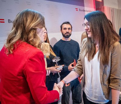 Am 1. Dezember 2022 &uuml;berreichte Staatssekret&auml;rin Claudia Plakolm den &Ouml;sterreichischen Jugendpreis 2022.