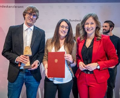 Am 1. Dezember 2022 &uuml;berreichte Staatssekret&auml;rin Claudia Plakolm den &Ouml;sterreichischen Jugendpreis 2022.