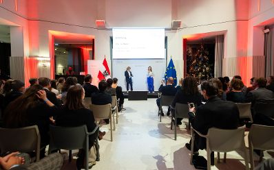 Am 28. November 2023 &uuml;berreichte Staatssekret&auml;rin Claudia Plakolm den &Ouml;sterreichischen Jugendpreis 2023.