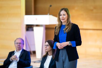 Am 10. Oktober 2024 nahm Staatssekret&auml;rin Claudia Plakolm (r.) am KS&Ouml; Sicherheitsevent in Innsbruck teil.