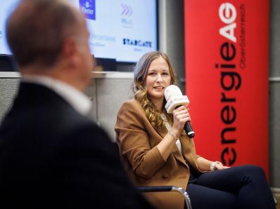 Am 23. Oktober 2024 nahm Staatssekret&auml;rin Claudia Plakolm (r.) am C 3- &ldquo;Business Talk&ldquo; teil.