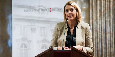 Am 11. September 2014 er&ouml;ffnete Staatssekret&auml;rin Sonja Ste&szlig;l (im Bild) die Auftaktveranstaltung des Internet Governance Forum Austria (IGF Austria) in der &Ouml;sterreichischen Akademie der Wissenschaften in Wien.