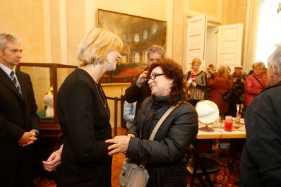 Am 26. Oktober 2014 empfing Staatssekret&auml;rin Sonja Ste&szlig;l im Rahmen des Nationalfeiertages Besucherinnen und Besucher im Bundeskanzleramt.