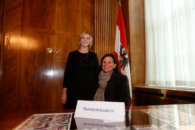 Am 26. Oktober 2014 empfing Staatssekret&auml;rin Sonja Ste&szlig;l im Rahmen des Nationalfeiertages Besucherinnen und Besucher im Bundeskanzleramt.