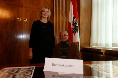 Am 26. Oktober 2014 empfing Staatssekret&auml;rin Sonja Ste&szlig;l im Rahmen des Nationalfeiertages Besucherinnen und Besucher im Bundeskanzleramt.