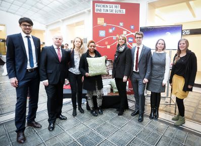 Am 31. Oktober 2014 besuchte Staatssekret&auml;rin Sonja Ste&szlig;l anl&auml;sslich des Weltspartages die Bank BAWAG/PSK und die Bank Austria.