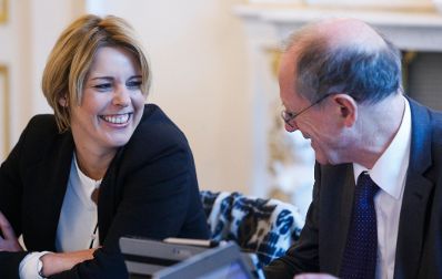 Am 4. Dezember 2014 nahm Staatssekret&auml;rin Sonja Ste&szlig;l (l.) an der Klausurtagung &quot;Digitales &Ouml;sterreich&quot; teil.