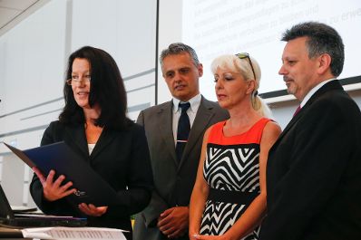 Am 3. Juli 2015 hielt Staatssekret&auml;rin Sonja Ste&szlig;l eine Festansprache f&uuml;r die Absolventinnen und Absolventen der Studieng&auml;nge Public Management an der Fachhochschule Campus Wien.