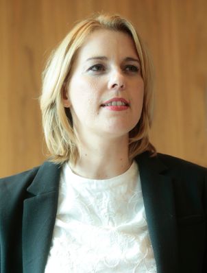 Am 22. Oktober 2015 referierte Staatssekret&auml;rin Sonja Ste&szlig;l (im Bild) &uuml;ber &quot;Die Beziehung zwischen Politik und dem Dritten Sektor in &Ouml;sterreich&quot; bei der Ersten Dachverbandskonferenz des Dritten Sektors (Bundes- und Dachverb&auml;nde gemeinn&uuml;tziger Organisationen).