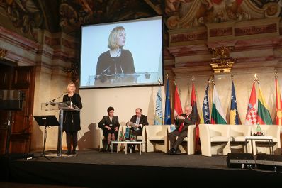 Am 23. November 2015 sprach Staatssekret&auml;rin Sonja Ste&szlig;l Gru&szlig;worte beim 12. Vienna Economic Forum &ndash; Vienna Dialogue 2015 im Palais Nieder&ouml;sterreich.