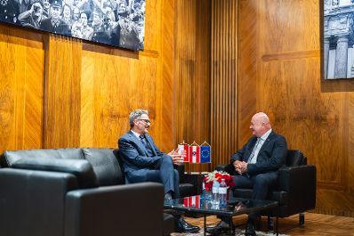 Am 28. M&auml;rz 2025 empfing Bundeskanzler Christian Stocker (r.) den Landeshauptmann von S&uuml;dtirol, Arno Kompatscher (l.), zu einem Arbeitsgespr&auml;ch.