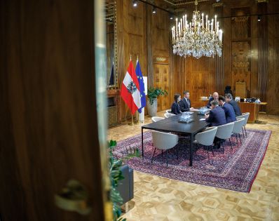 Am 7. April 2025 empfing Bundeskanzler Christian Stocker den IKG-Pr&auml;sidenten Oskar Deutsch zu einem Arbeitsgespr&auml;ch.